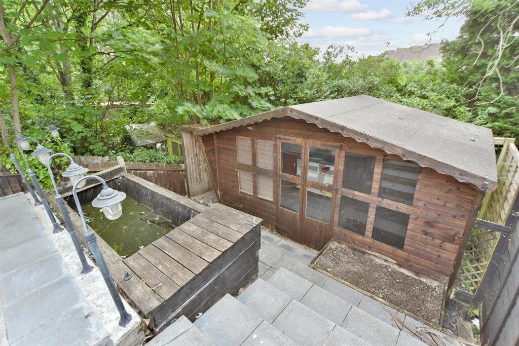 Workshop/Outbuildings