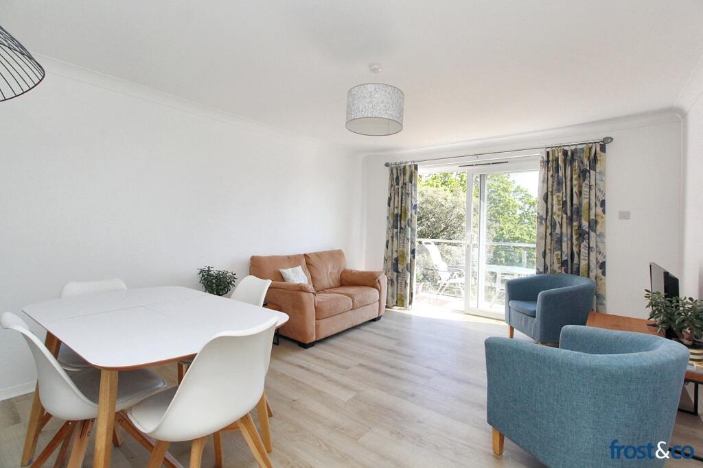 Lounge to Balcony