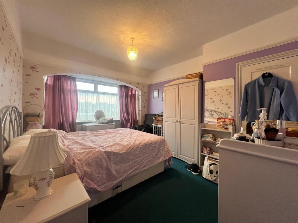 room1.jpg