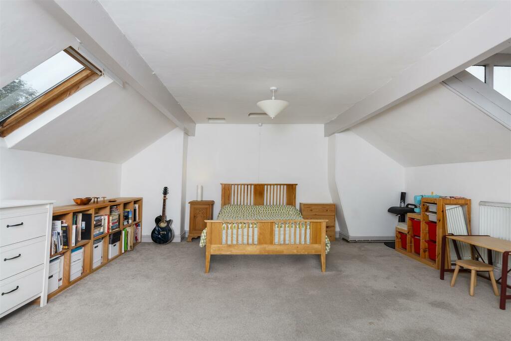 Bramleys Estate Agents - Forrest Avenue - Marsh (3