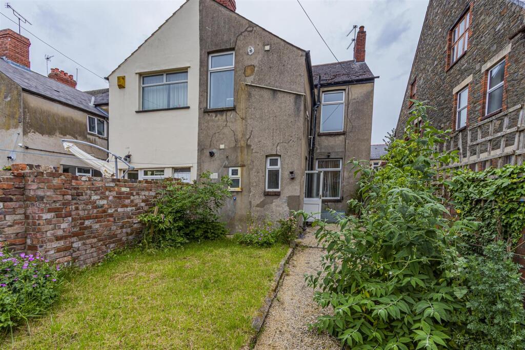 Newfoundland Road 118a-3.jpg