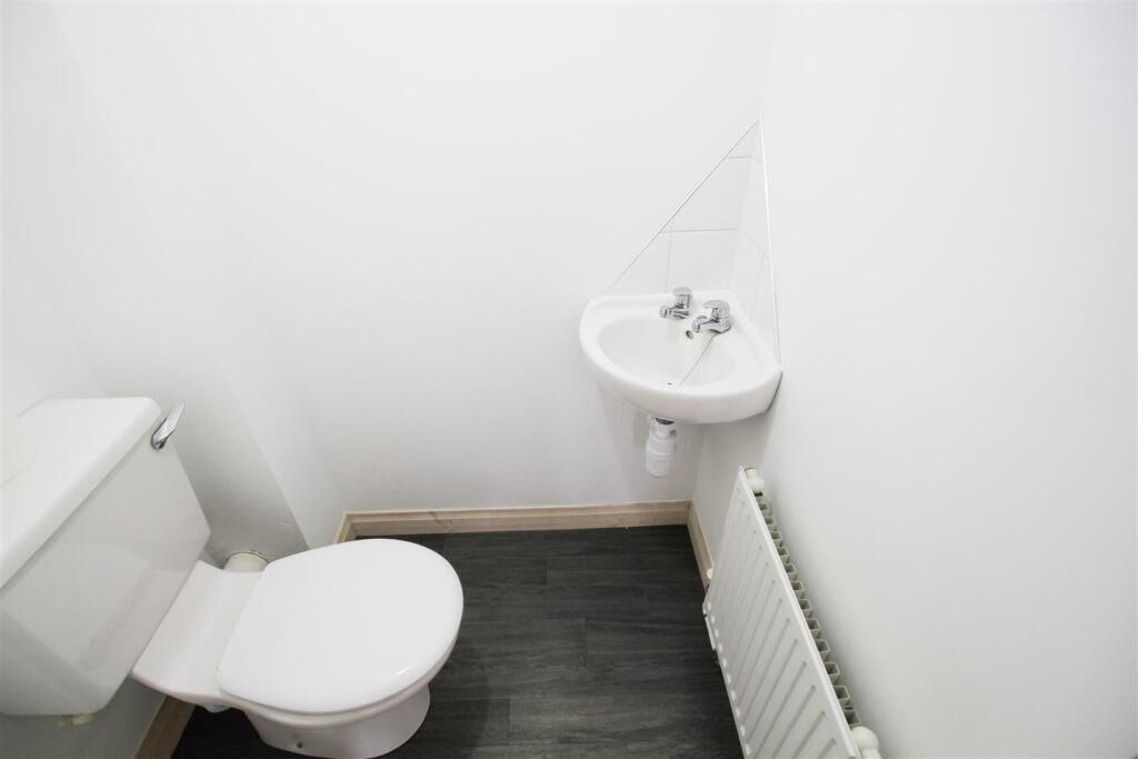 Downstairs Toilet.jpg