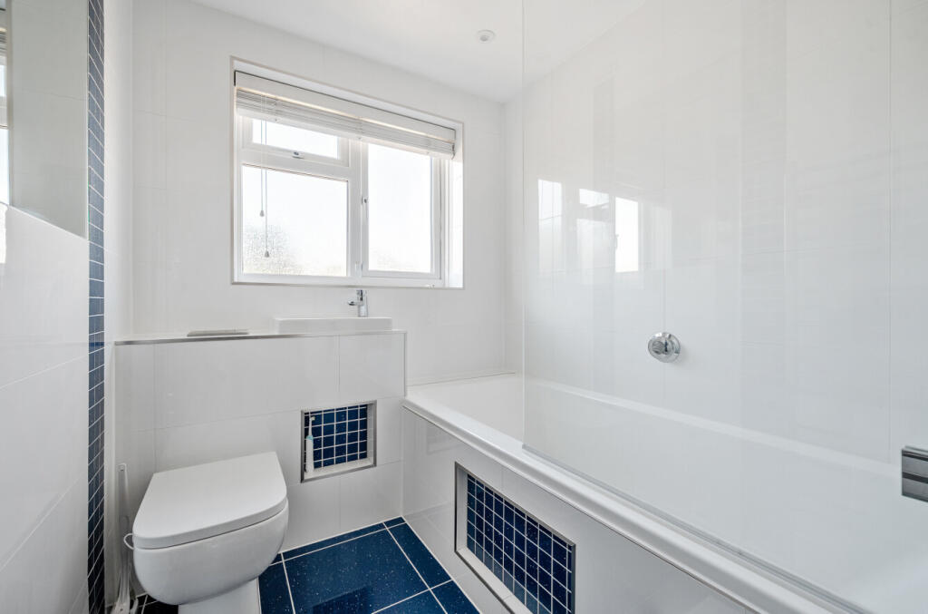 1370534-11-68f0e2...