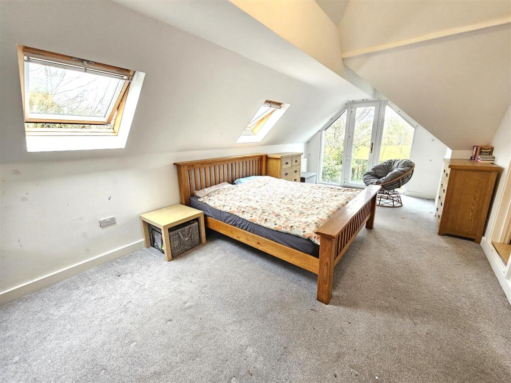 Master Bedroom.jpg