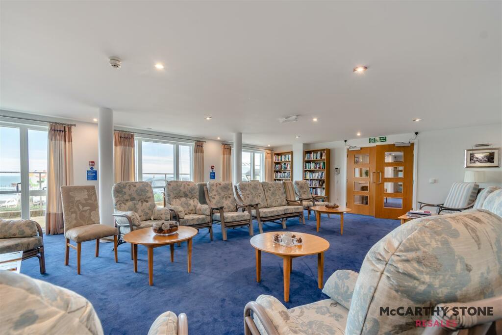 8626184-interior02.jpg