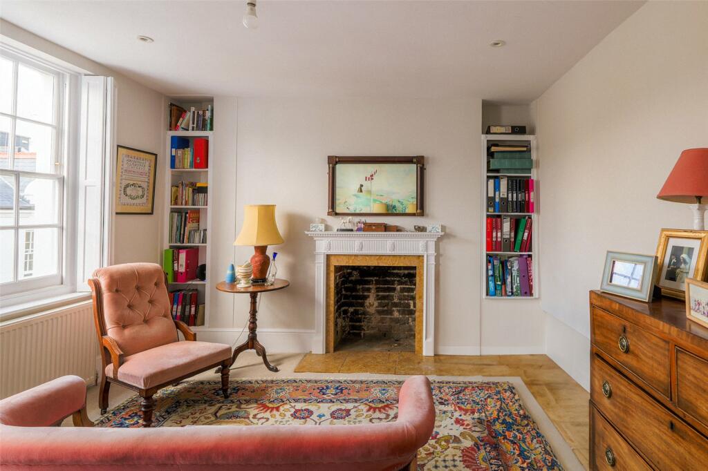 Bedroom/ Reception