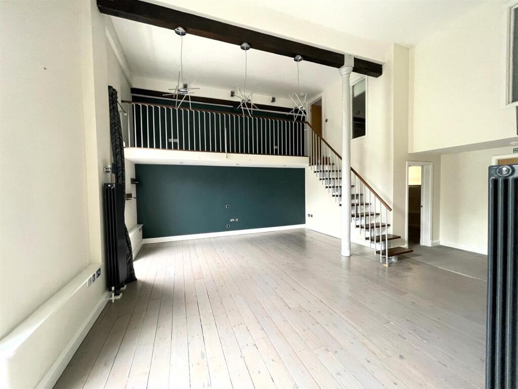 Open plan lounge dining area