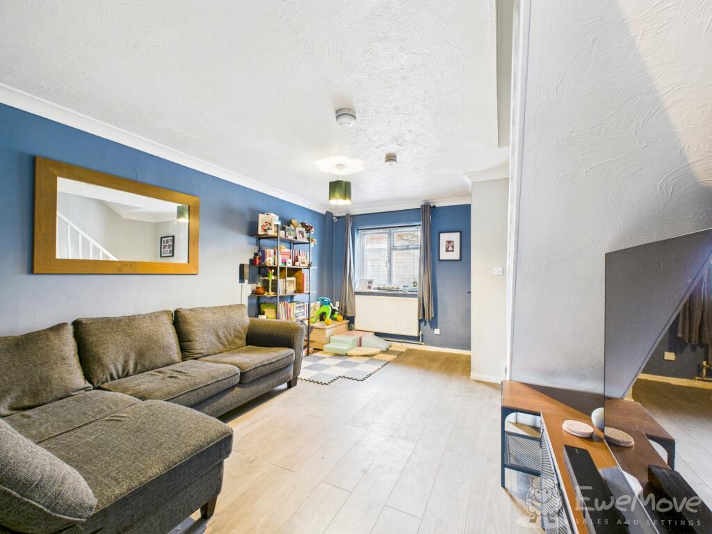 CAM03624G0-PR0177-STILL019