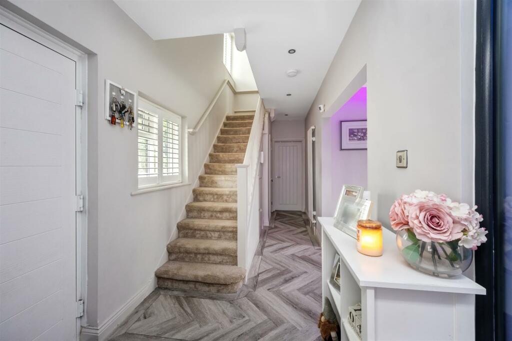 Offington Avenue, 85-020.jpg