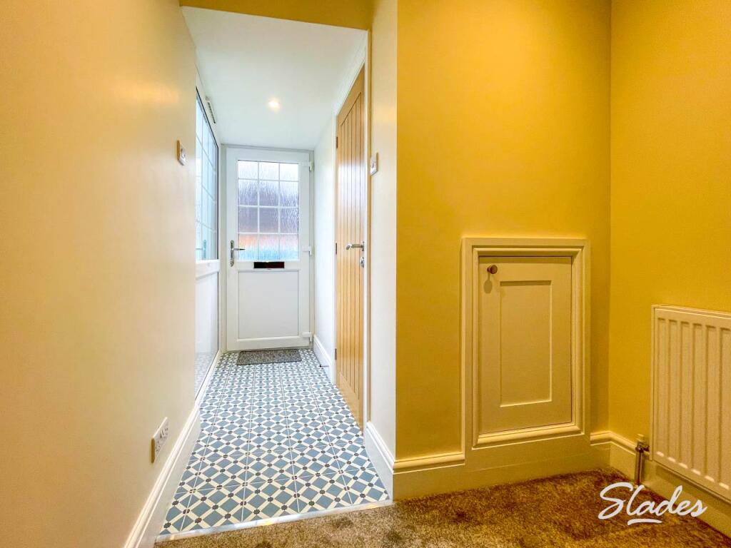 15 cam entrance hall