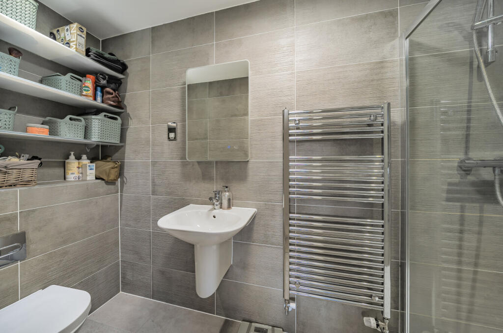 16-6822065faecff-...