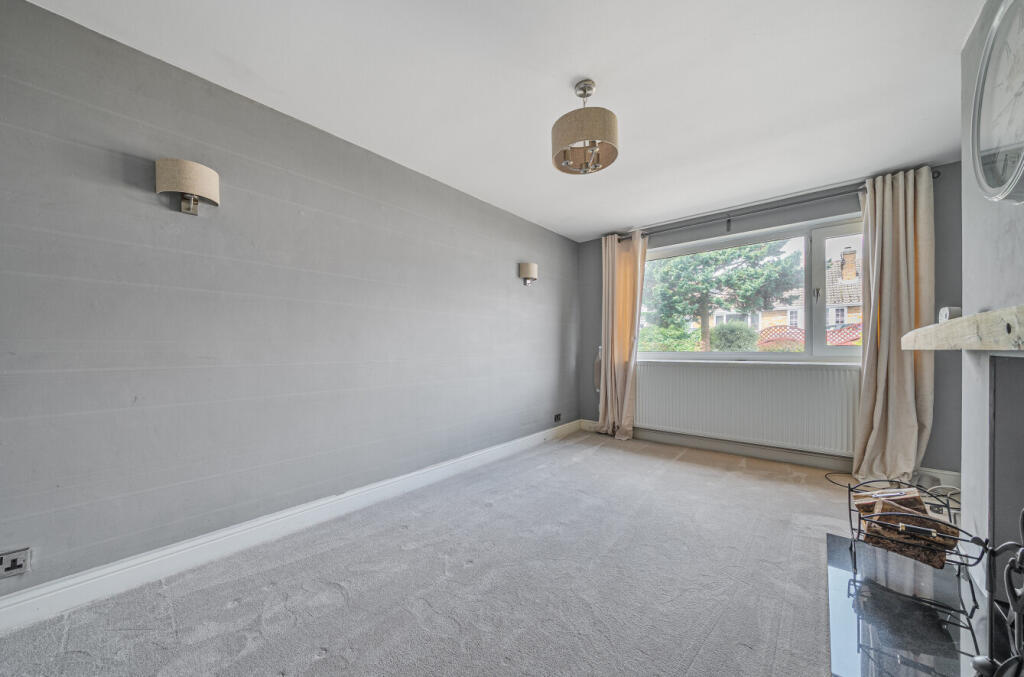 1325471-18-687eae...