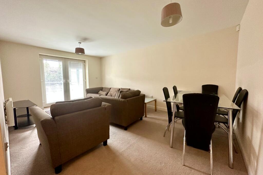 Living/Dining Room