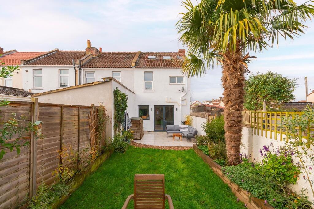 0M1RFS - External E.jpg