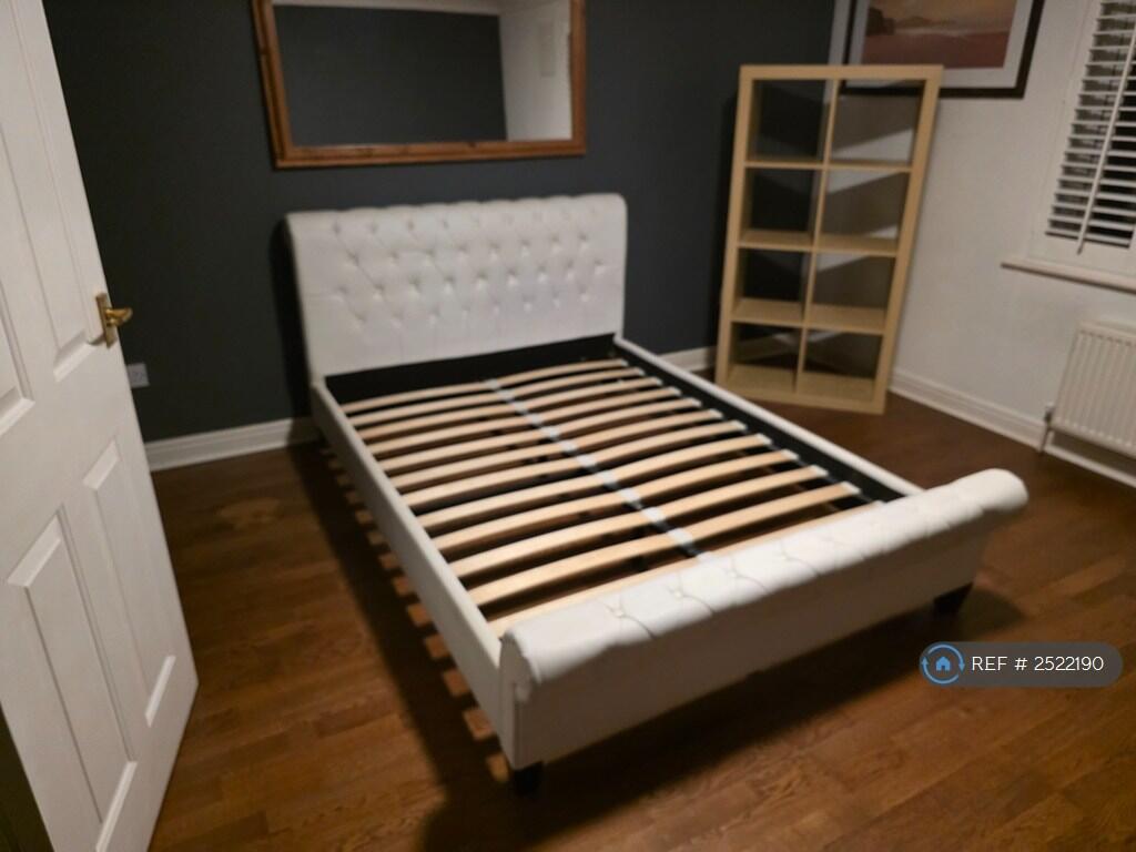 01st Floor Large Bedroom 