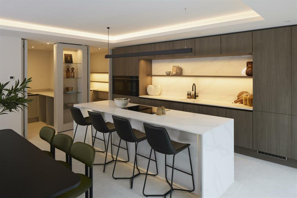 Kitchen / Pantry