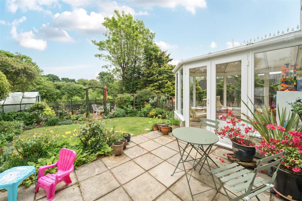 Badgers Garden Patio.jpg