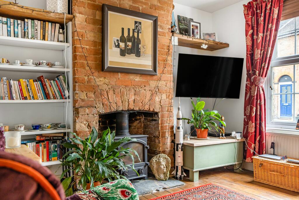 Living Room (3)