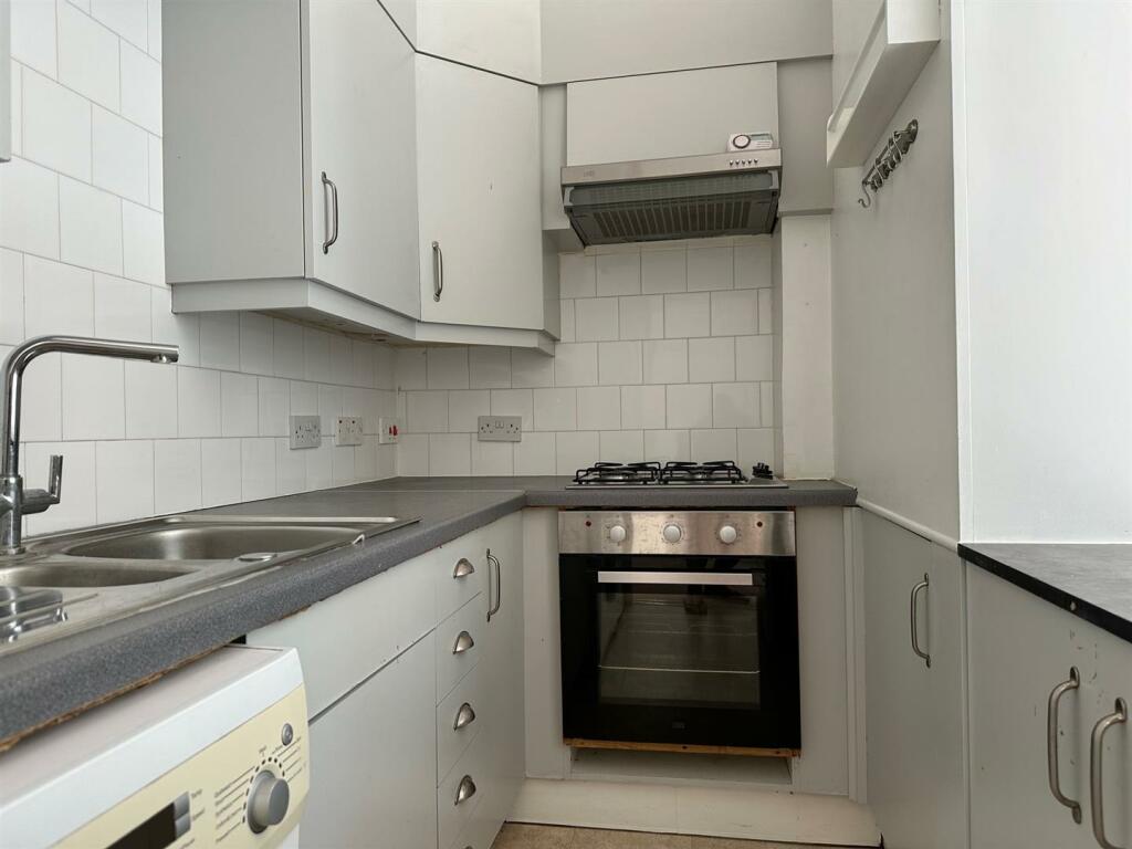 Elmgrove Road, Redland Kitchen 2.jpg