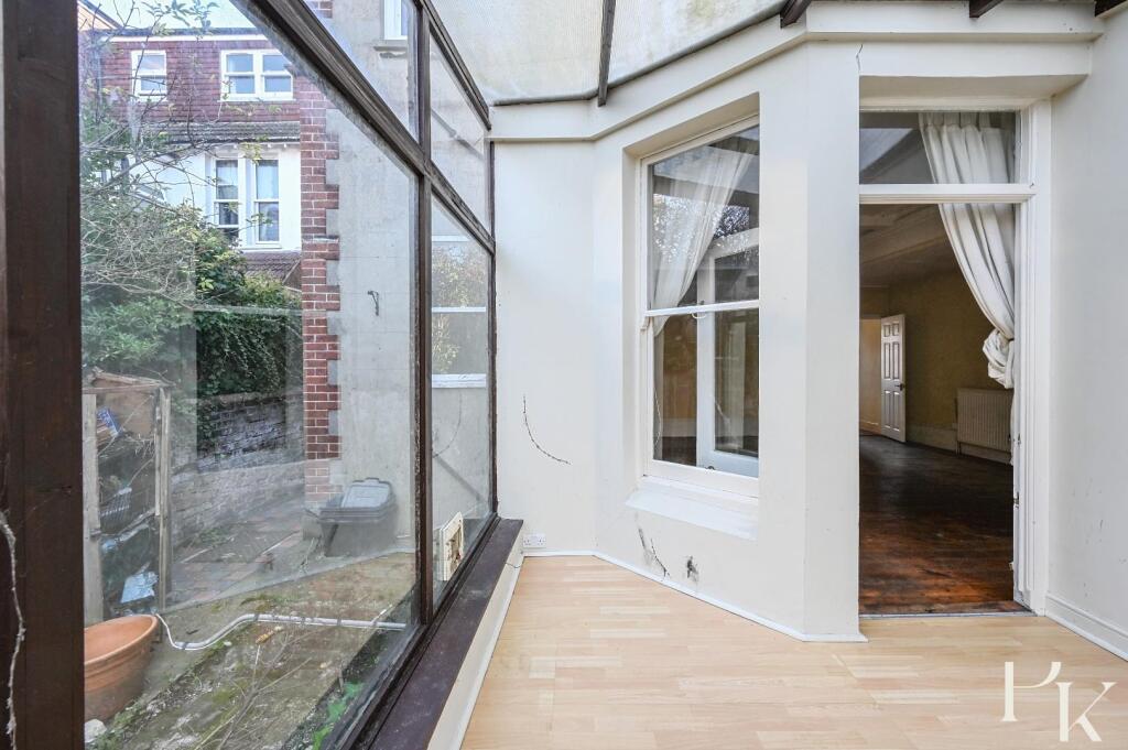 FLAT 2 - 22 SACKVILLE ROAD (10).jpg