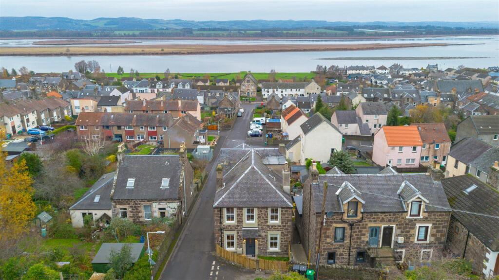 hill road droney.jpg