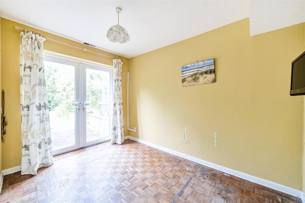 2 Pigeon Hill, Tiffield