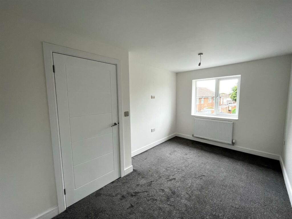 Linwood Drive, Bedroom 1.jpeg