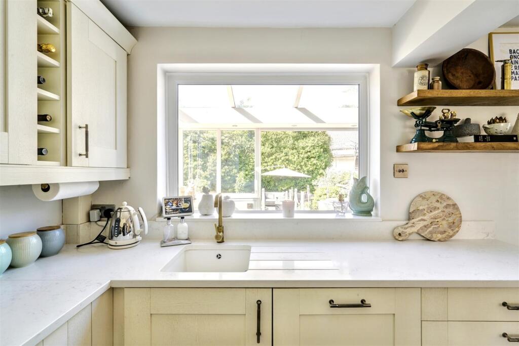 Kitchen 1_3.jpeg