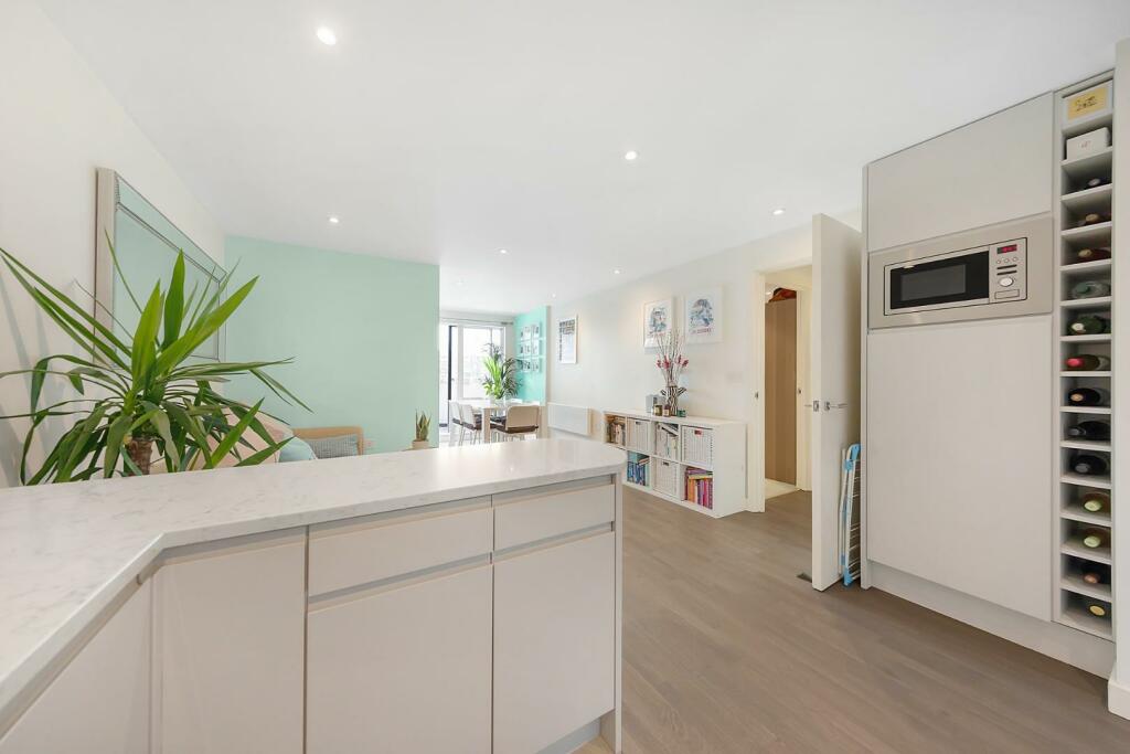 Kitchen (2).jpg