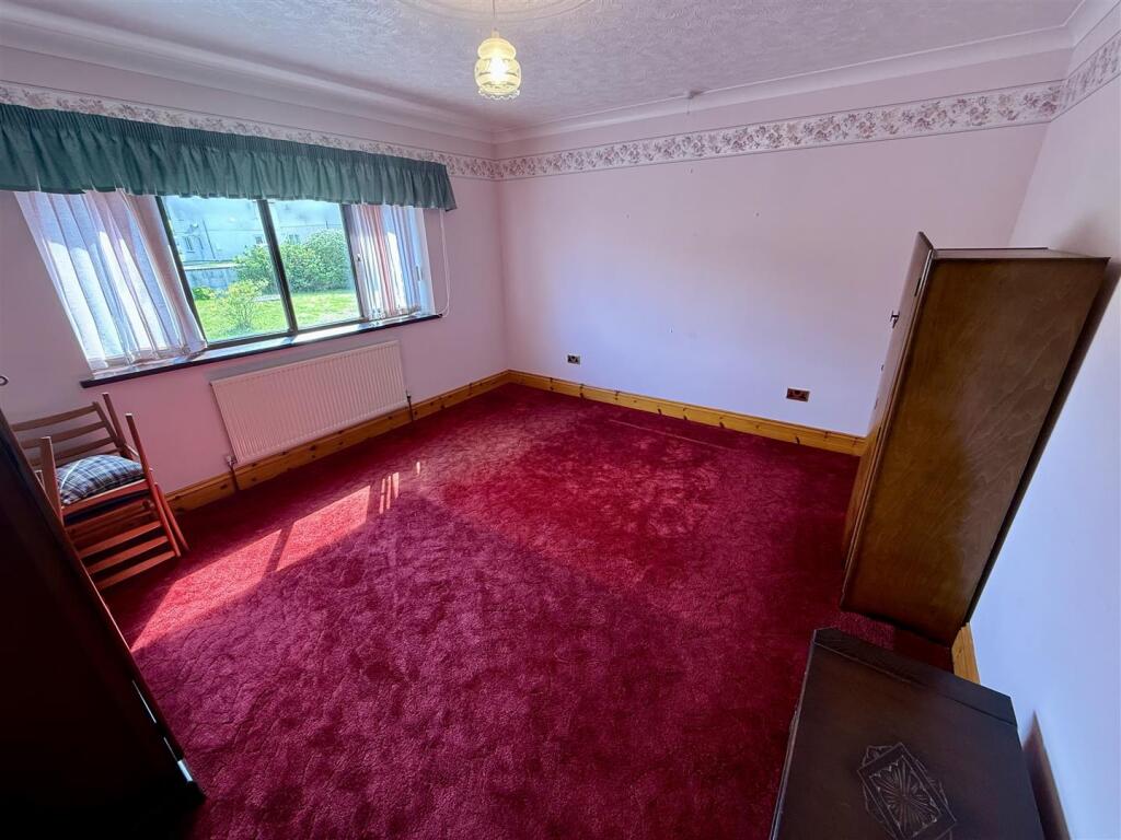 Bedroom 3 - Front Double