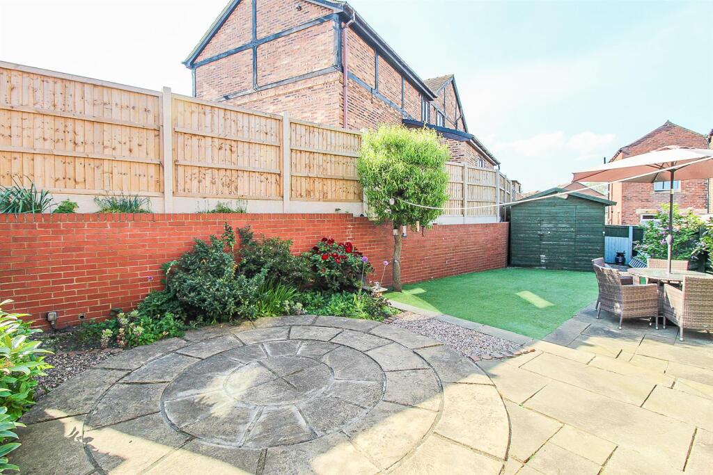 15 Back Lane  rear garden (1).jpg