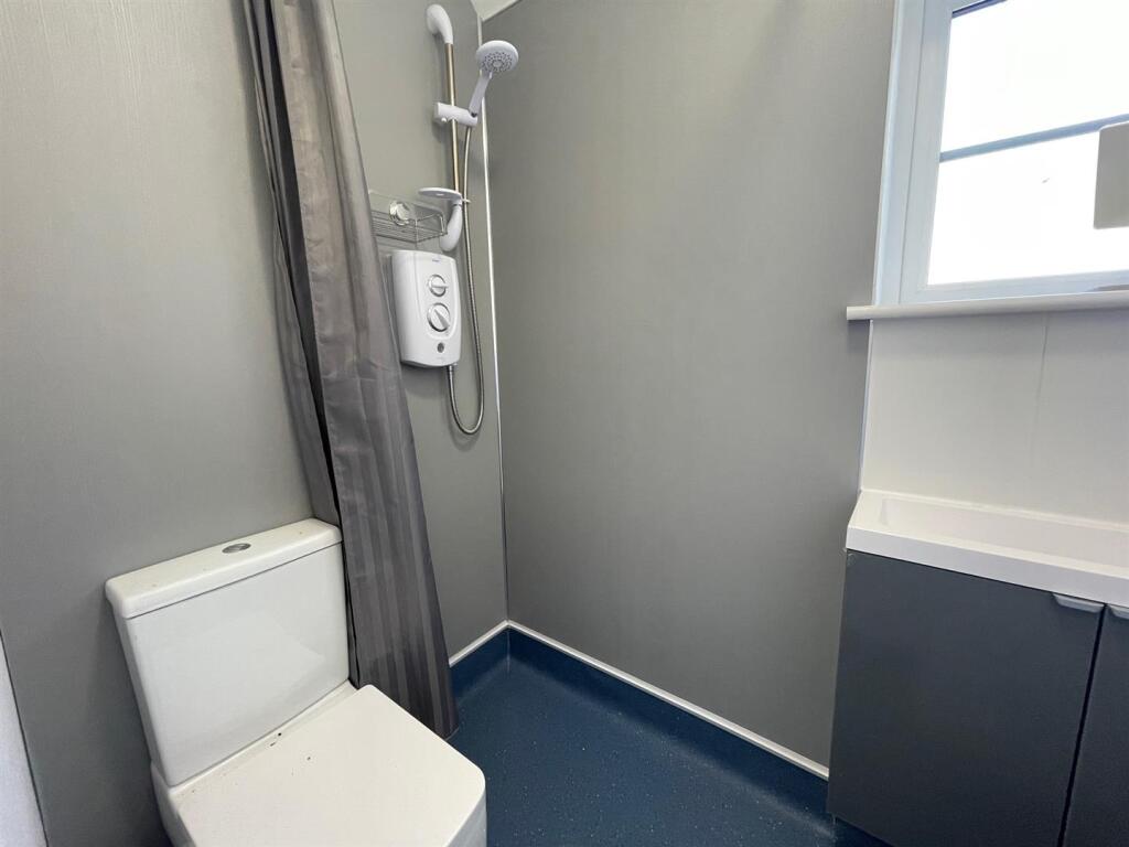 Annex Wet Room
