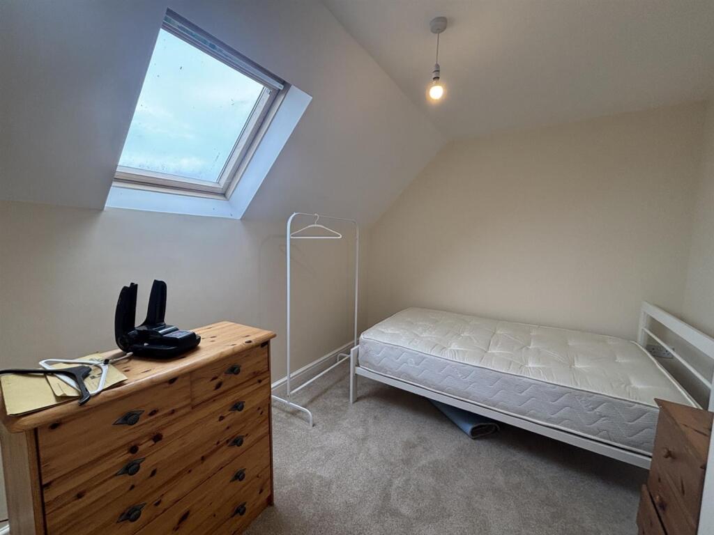 Bedroom 3.jpg