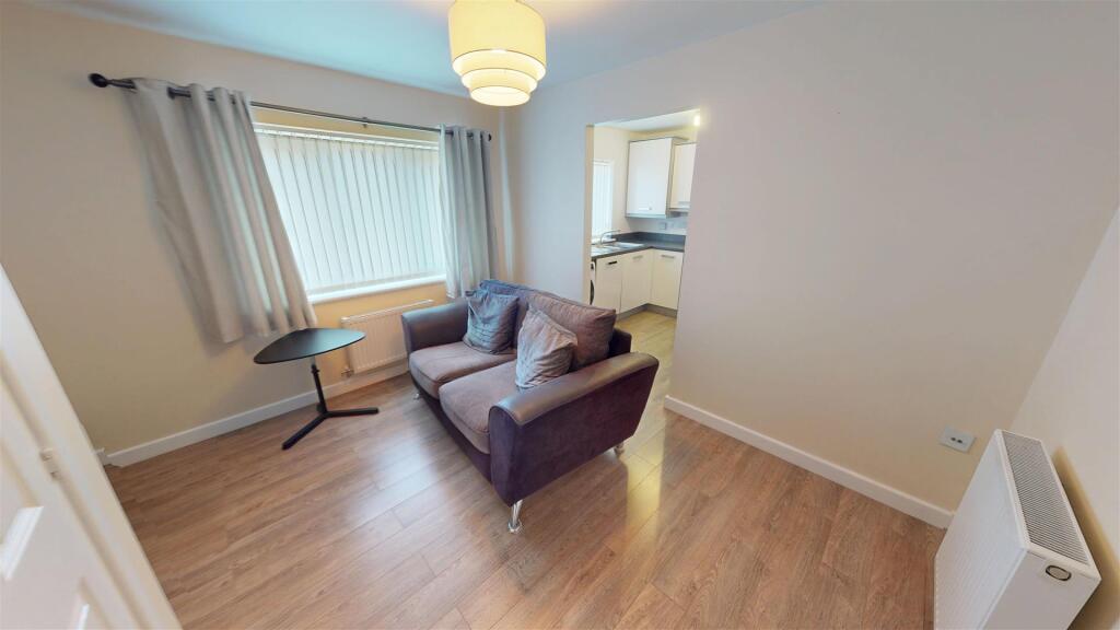 Newlove Avenue Reception Room