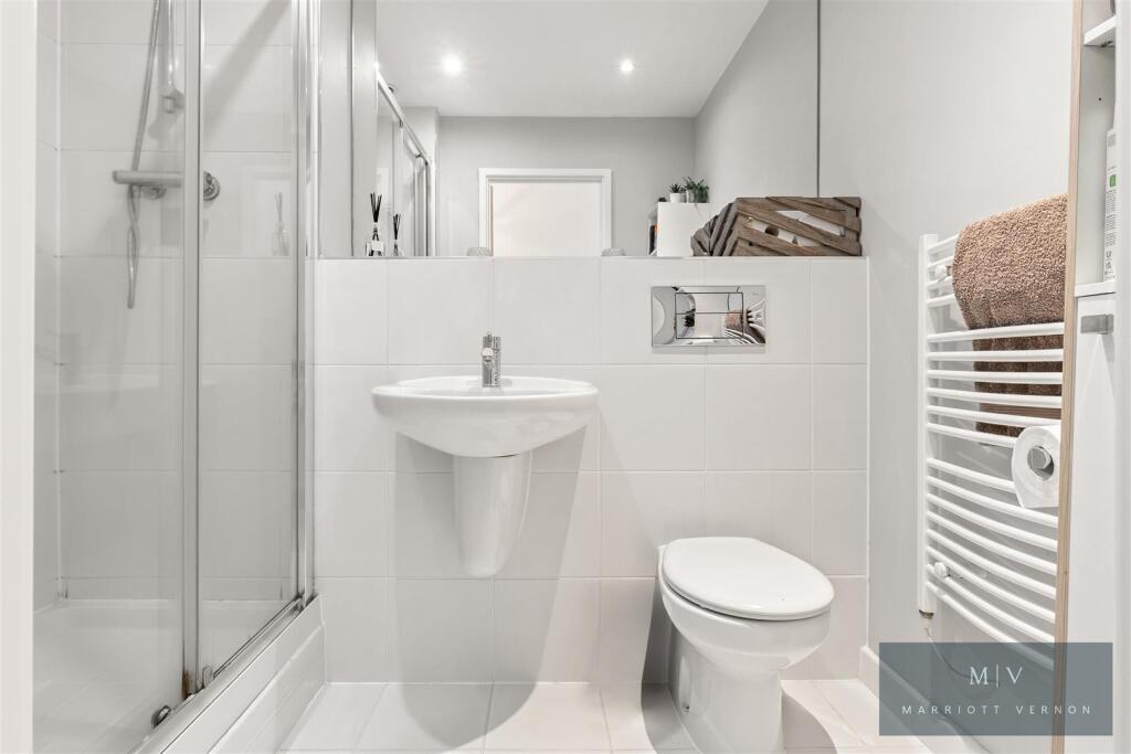 Flat 2, 28, Normanton Road MV-3.jpg