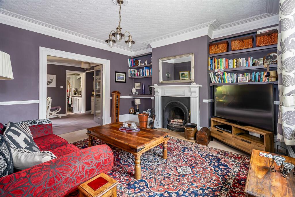 SITTING ROOM
