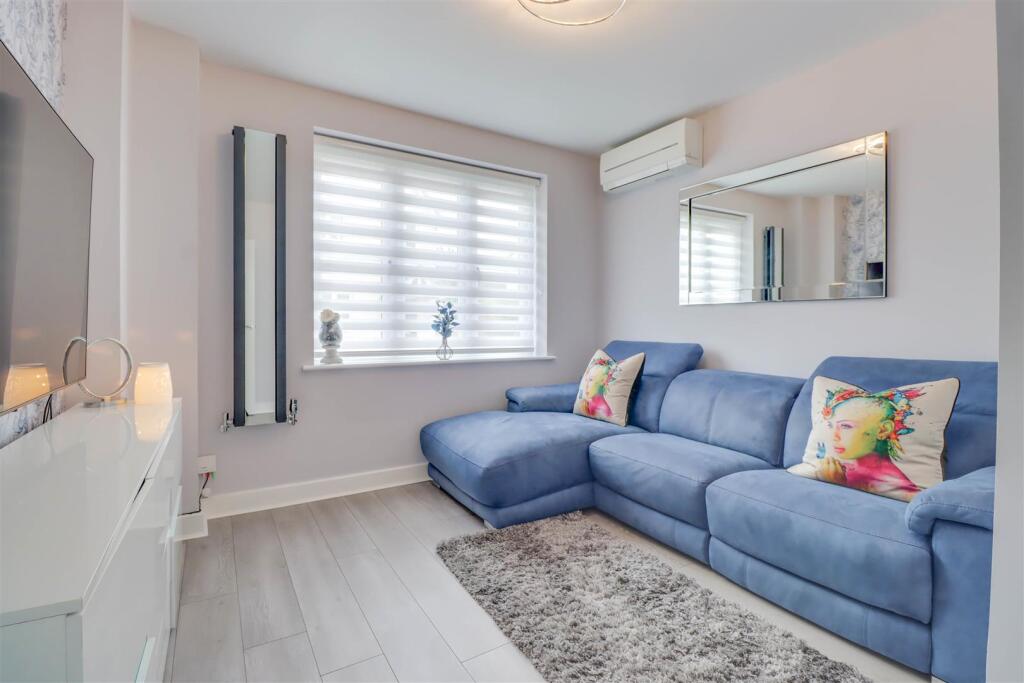 16 MAPLE LANE WICKFORD-19.jpg