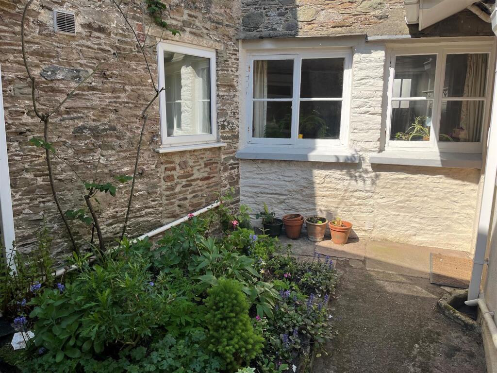 Courtyard Garden.jpg