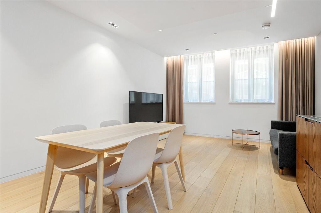 Kitchen/ Reception