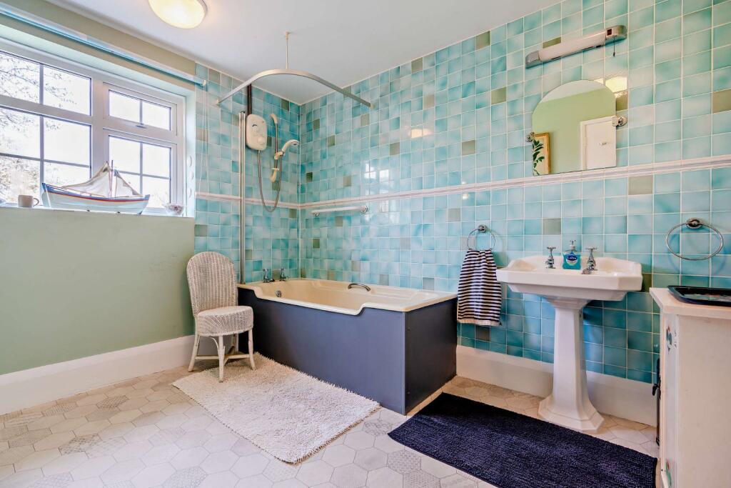 Main Bathroom