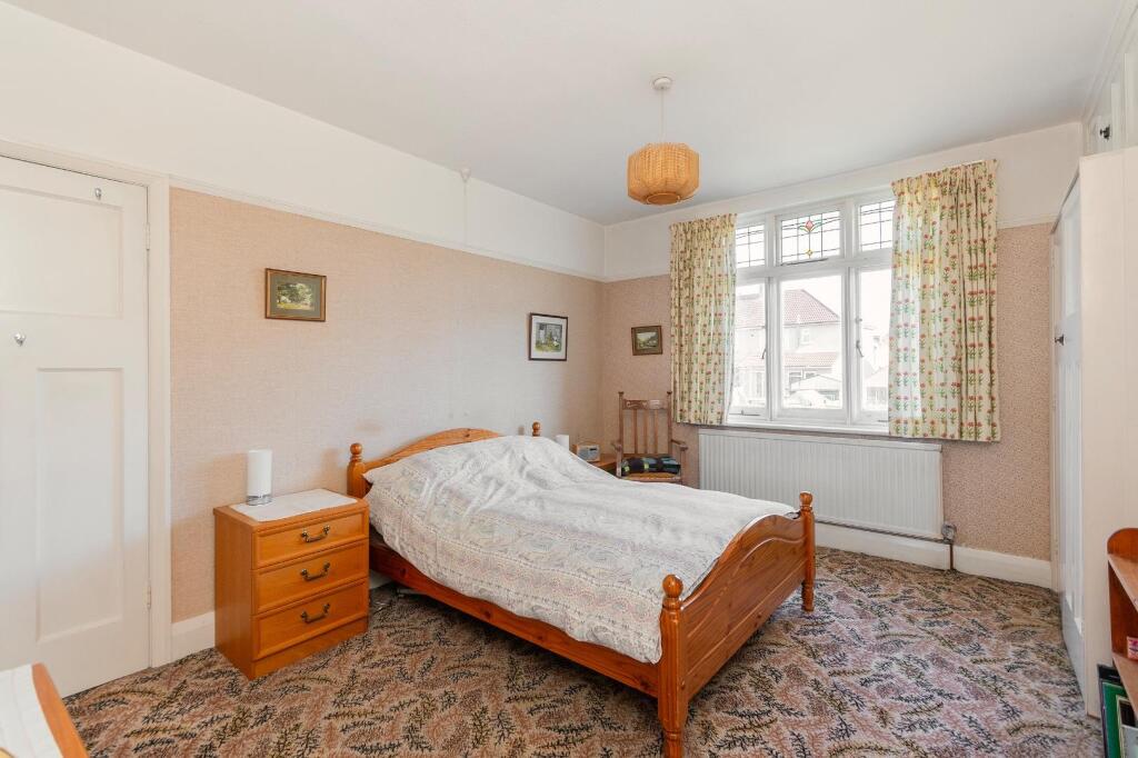6S6R6FN - Bedroom B.jpg