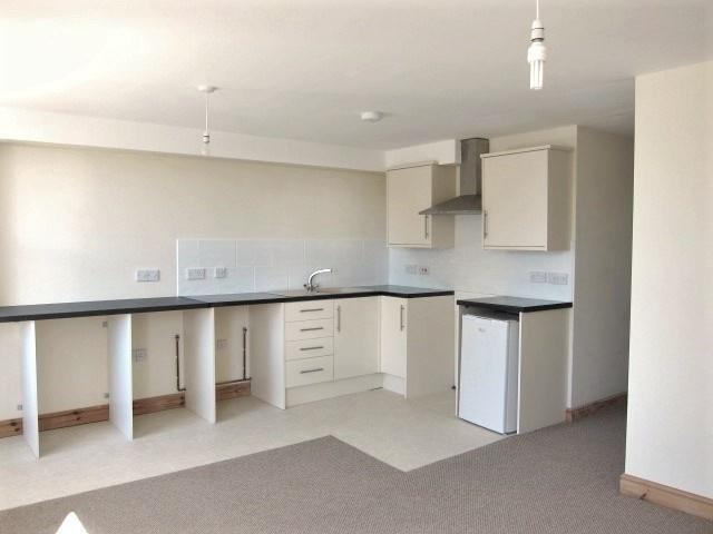 Lounge Kitchen.jpg