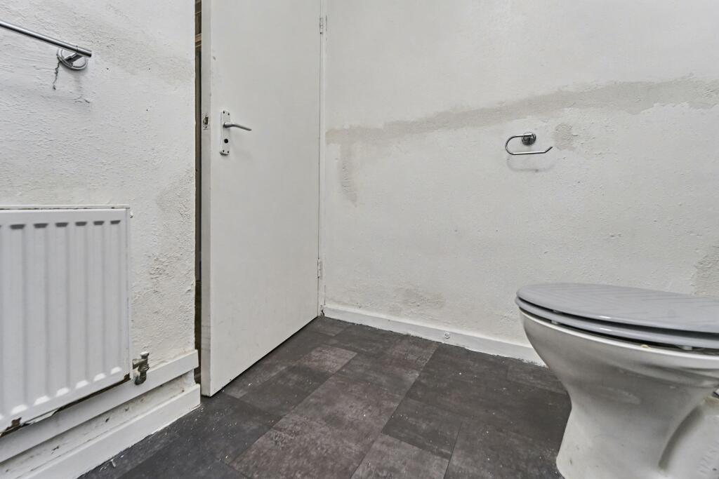 Flat 40, Adam Court, New Penkridge Road, Cannock WS11 1HA
