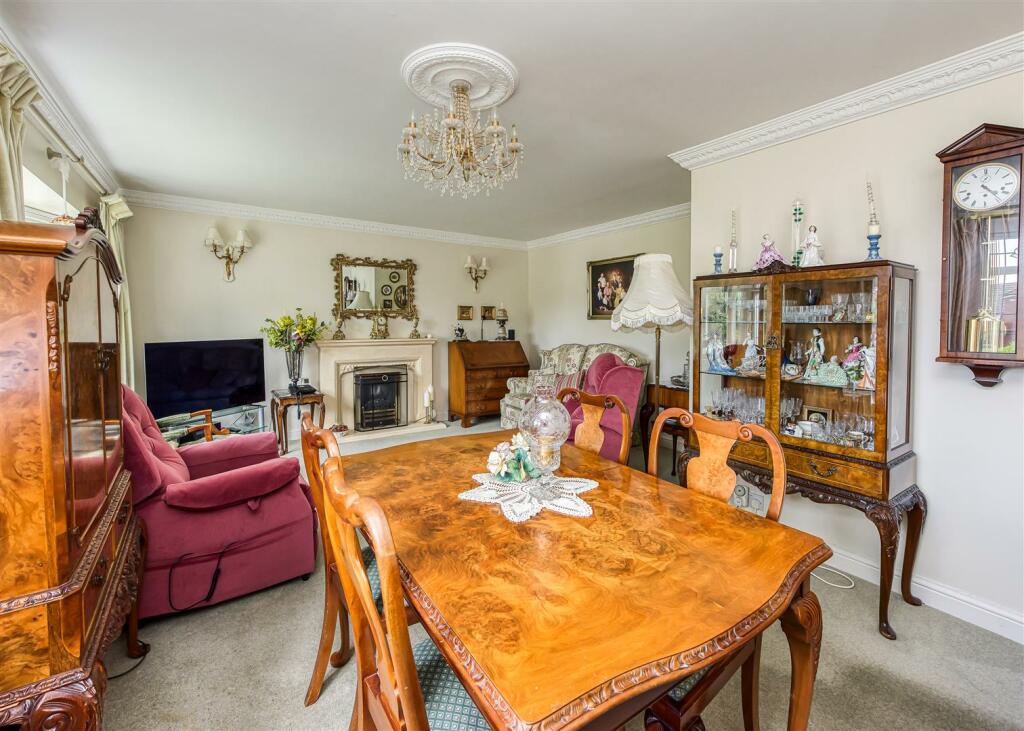 Holly Trees Lodge-Lounge C.jpg