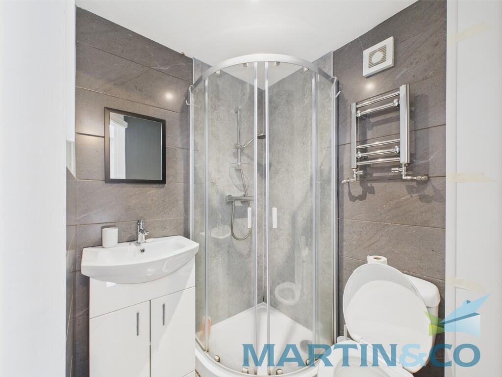 CAM01870G0-PR0167...