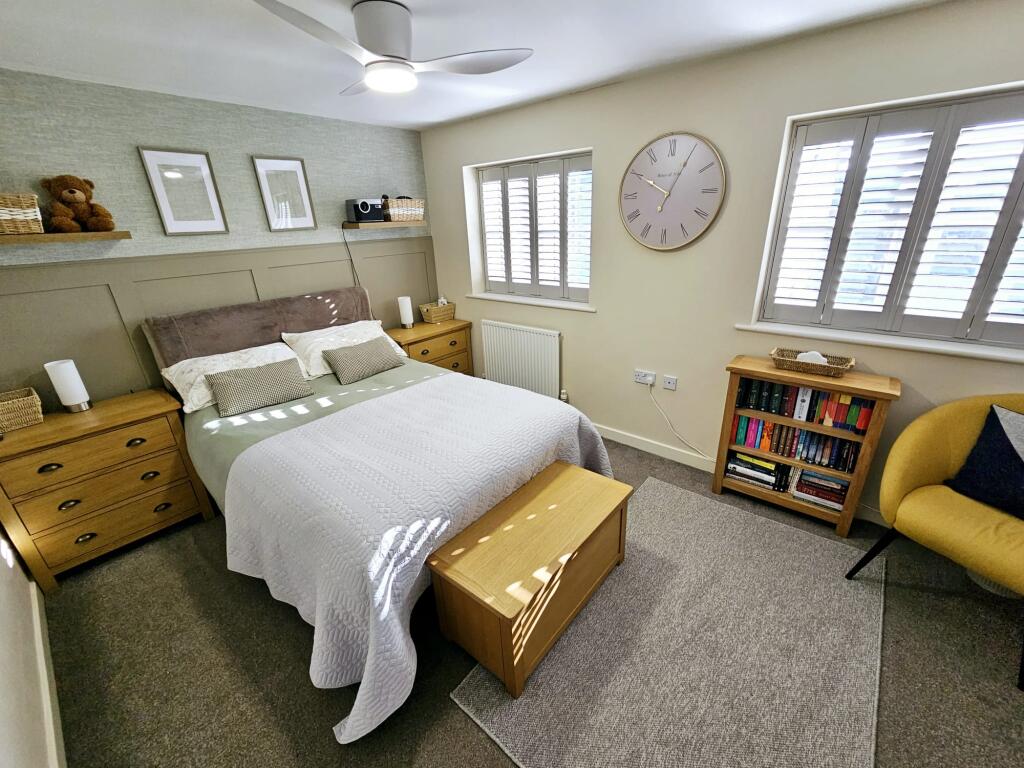 e6f8bfee-2551-49e8-96c7-ce76d676a74f