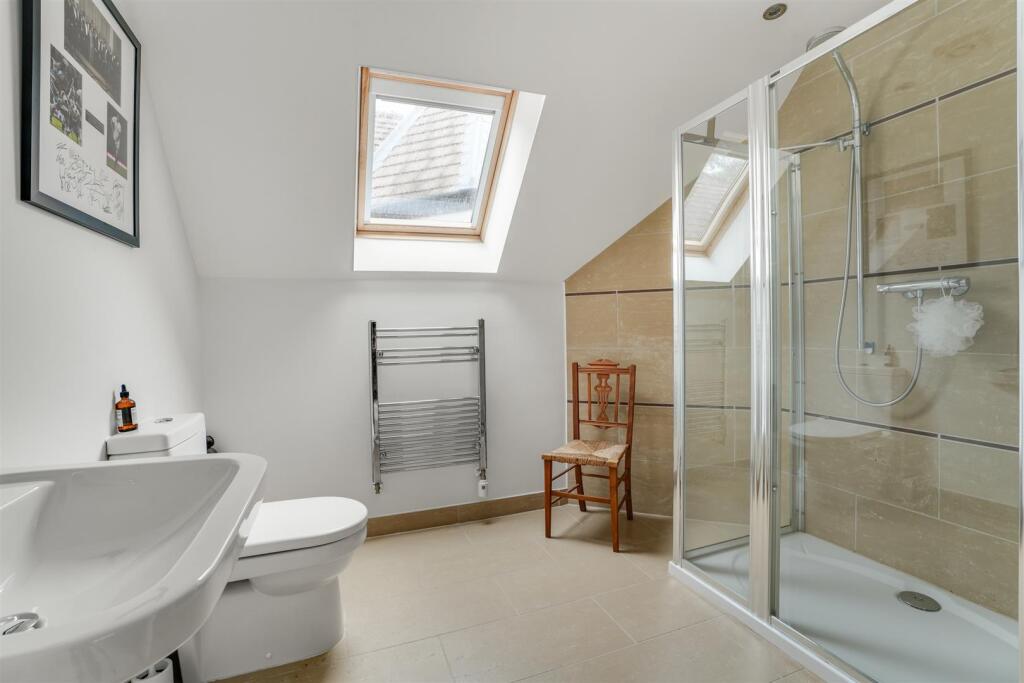 BATHROOM ENSUITE
