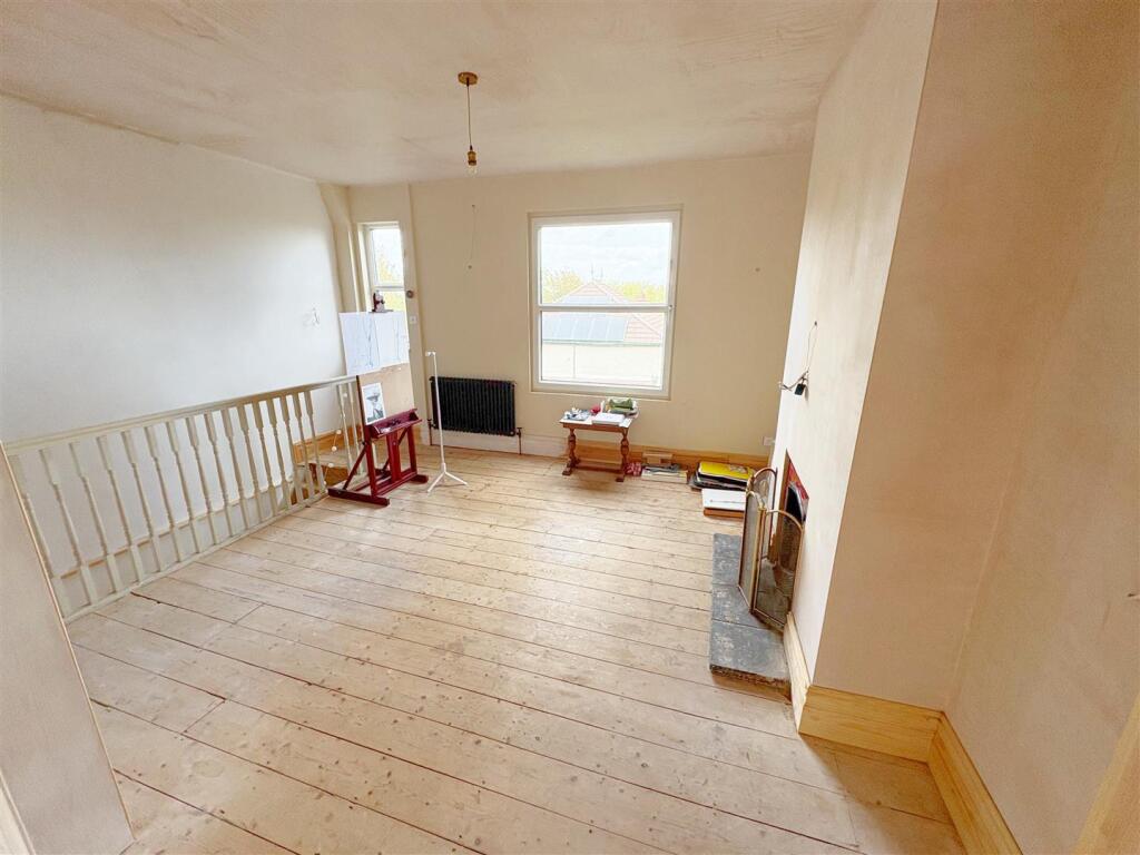 Main reception room (2).jpg