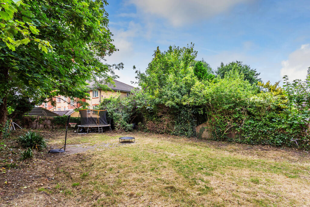 Flat-3-10-Moreton-Road-18