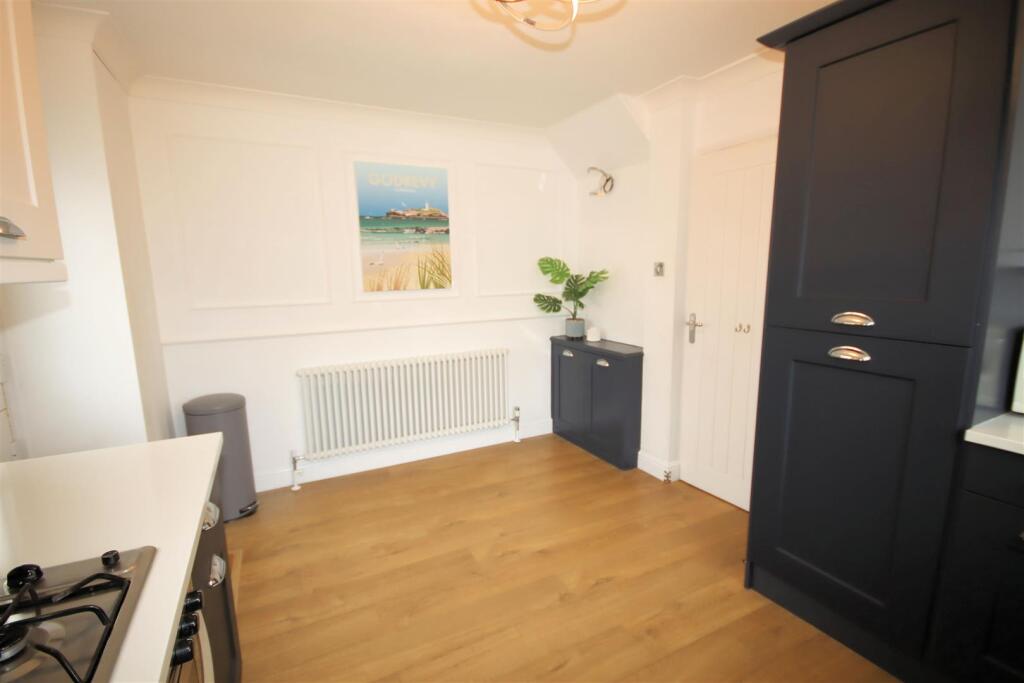 Fitted Kitchen/Breakfast Room
